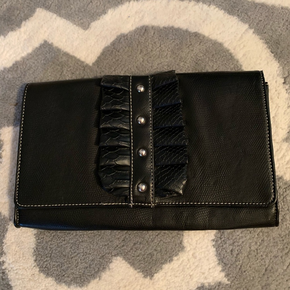 black handbag